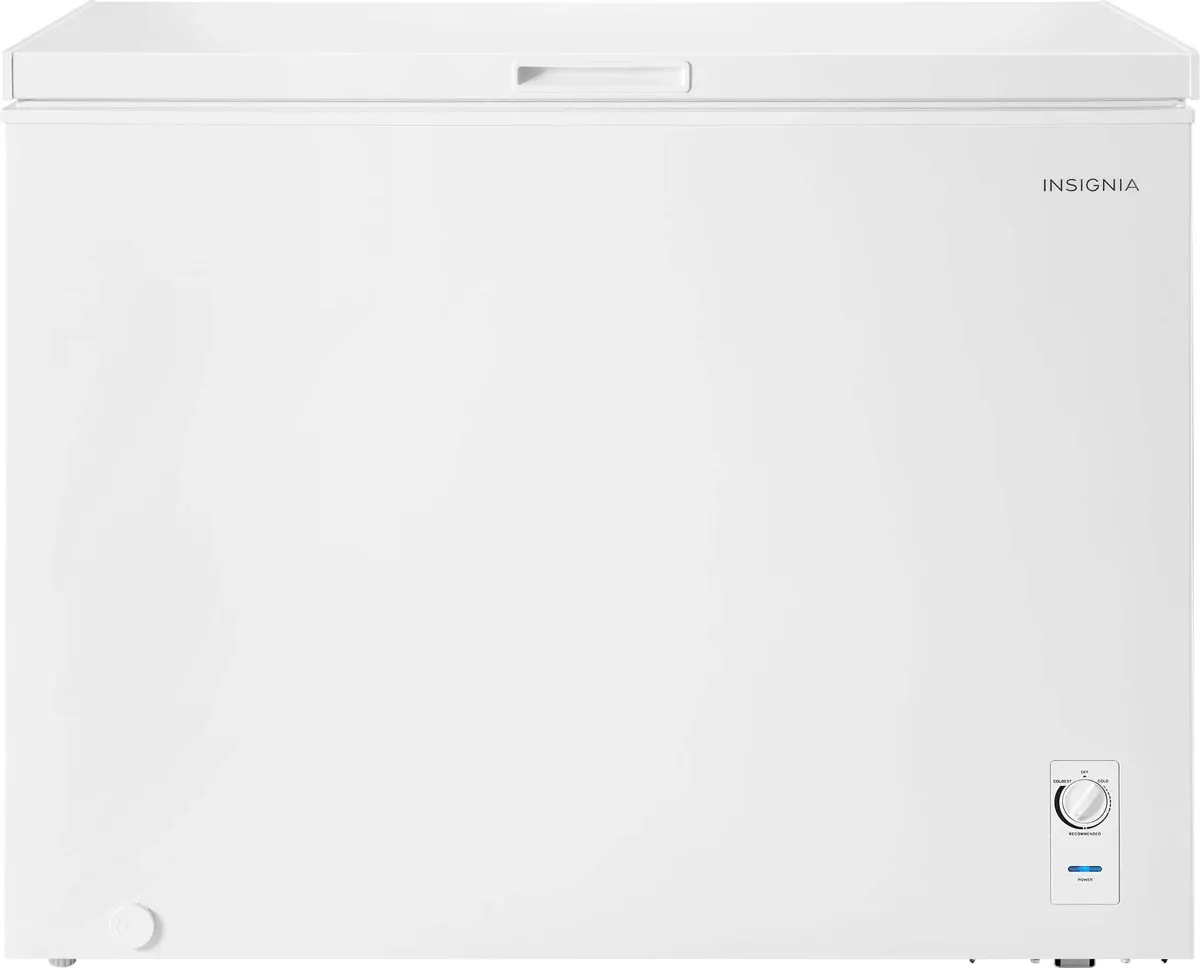 Insignia 10.4 cu. ft. chest freezer
